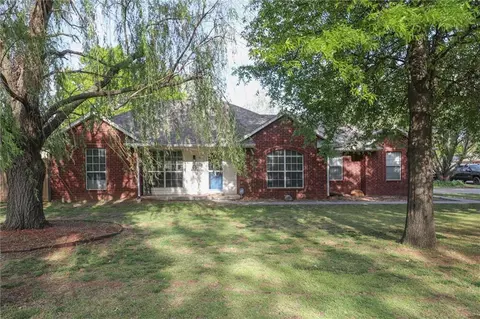 500 S 8th St, Noble, OK 73068