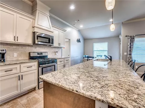 6524 Bent Wood Dr, Oklahoma City, OK 73169