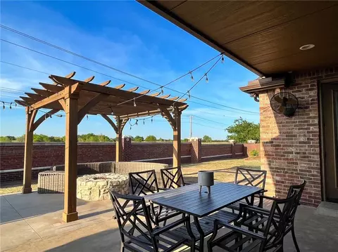 4521 Moorgate Dr, Norman, OK 73072 photo 3