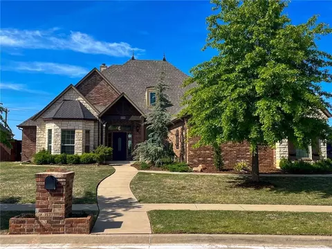 4521 Moorgate Dr, Norman, OK 73072
