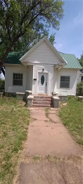 200 S Hill St, Hobart, OK 73651