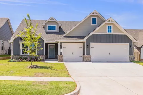 8320 NW 151st St, Edmond, OK 73013