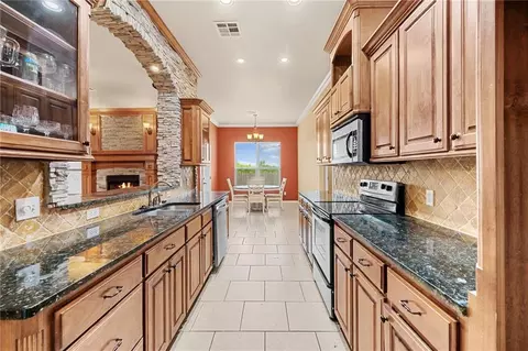 801 Kelsi Dr, Moore, OK 73160 photo 14