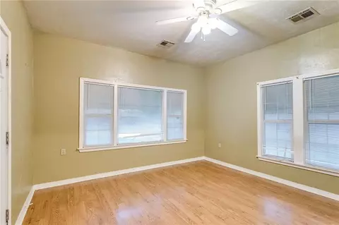 201 SW 4th St, Tuttle, OK 73089 photo 9