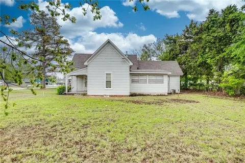 201 SW 4th St, Tuttle, OK 73089 photo 5