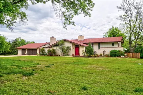 1404 Charles Dr, Shawnee, OK 74804
