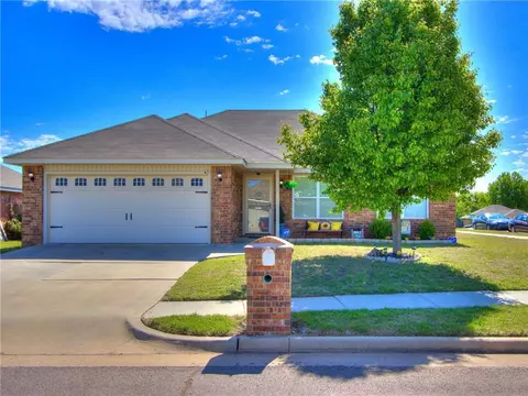 8032 Erryn Ln, Oklahoma City, OK 73135