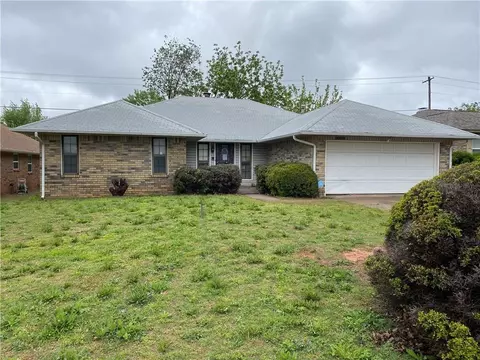 9909 S Hillcrest Dr, Oklahoma City, OK 73159