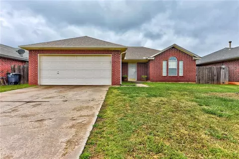 1937 Metlock Ln, Moore, OK 73160