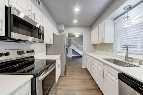 2833 Indian Creek Blvd, Oklahoma City, OK 73120