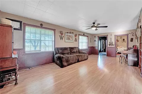 901 E 1st St, Granite, OK 73547 photo 8