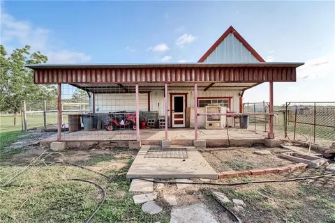 901 E 1st St, Granite, OK 73547 photo 24