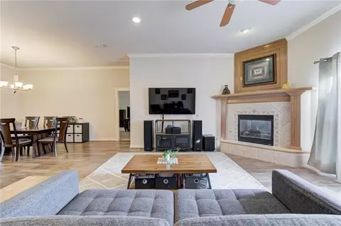 2102 Wheaton Dr, Norman, OK 73071 photo 5