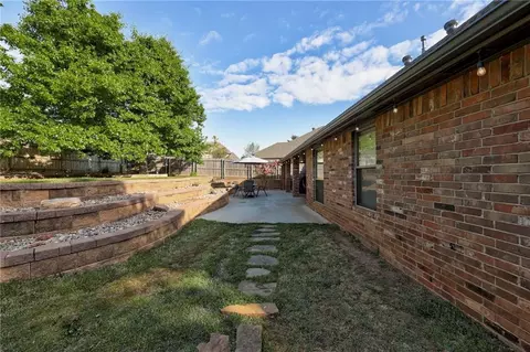 2102 Wheaton Dr, Norman, OK 73071 photo 30