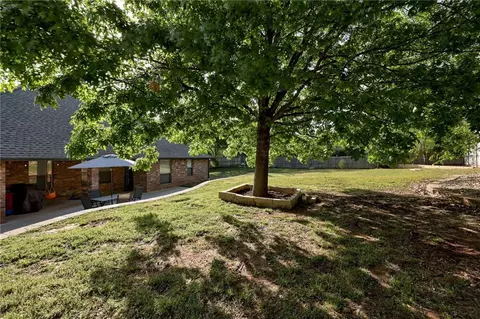 2102 Wheaton Dr, Norman, OK 73071 photo 27