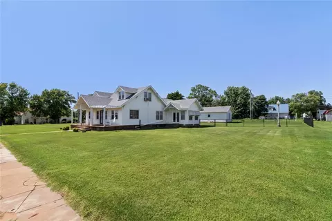 313 E 6th St, Hydro, OK 73048 photo 21