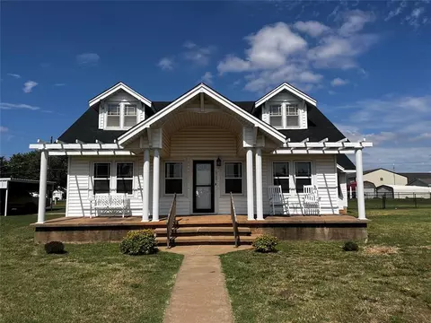 313 E 6th St, Hydro, OK 73048