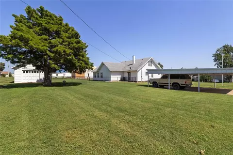313 E 6th St, Hydro, OK 73048 photo 24
