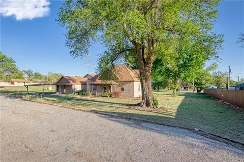 214 2nd Ave, Reydon, OK 73660