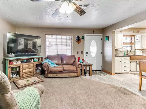 245 E Riddle Rd, Chickasha, OK 73018 photo 45