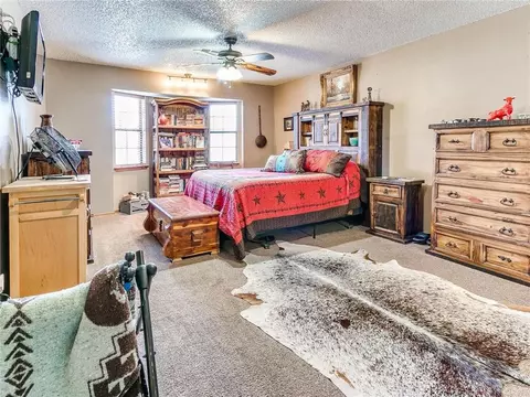 245 E Riddle Rd, Chickasha, OK 73018 photo 11