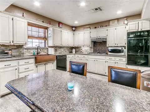 245 E Riddle Rd, Chickasha, OK 73018 photo 23