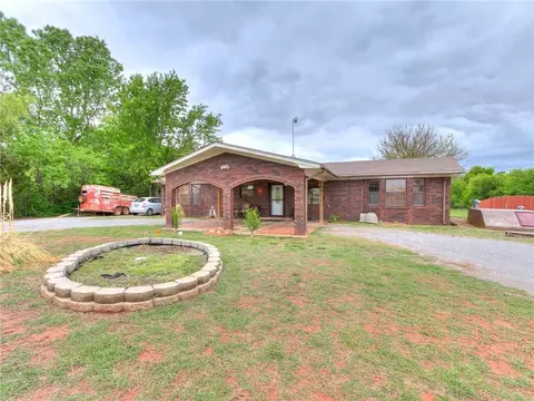 245 E Riddle Rd, Chickasha, OK 73018 photo 9
