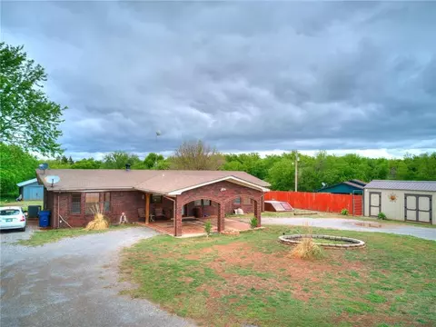 245 E Riddle Rd, Chickasha, OK 73018 photo 7