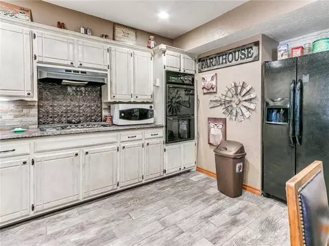 245 E Riddle Rd, Chickasha, OK 73018 photo 24