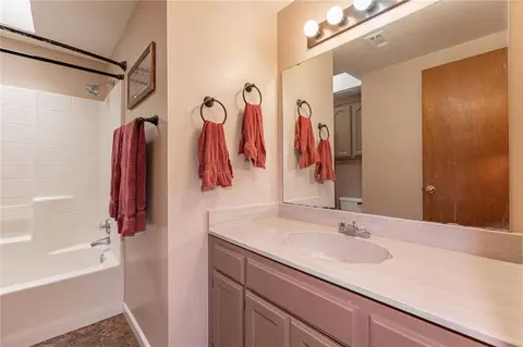 2103 Parkview Dr, Moore, OK 73170 photo 32