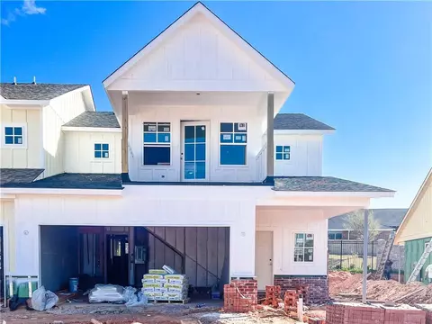 716 Harbor Town Dr, Edmond, OK 73034