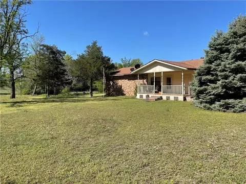 11123 S Czech Hall Rd, Mustang, OK 73064
