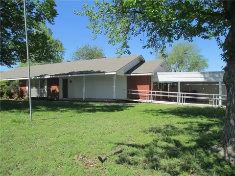 800 E Pecan St, Noble, OK 73068 photo 2