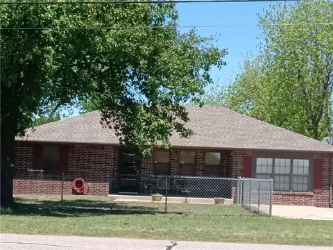 37708 45th St, Shawnee, OK 74804