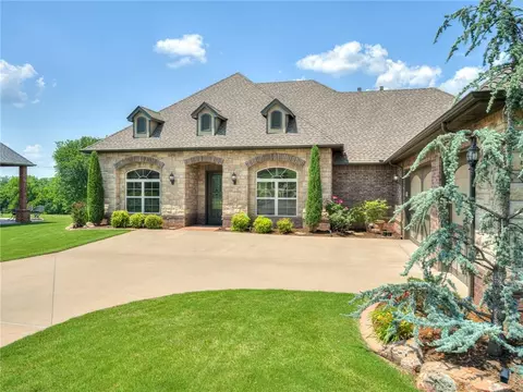 3401 Dornoch Dr, Edmond, OK 73034