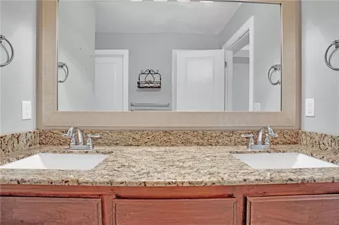 812 E Cypress St, Altus, OK 73521 photo 17