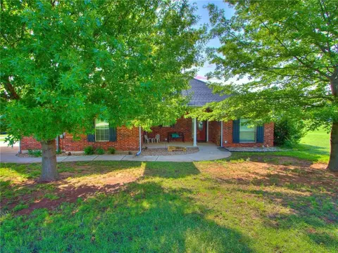 4624 Lynn St, Guthrie, OK 73044
