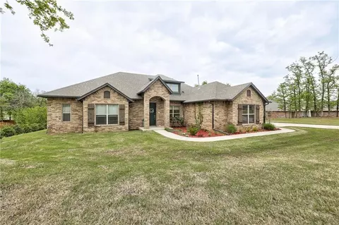 5601 Courtland Ln, Choctaw, OK 73020