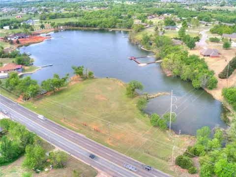 2877 S Sooner Rd, Moore, OK 73165 photo 21