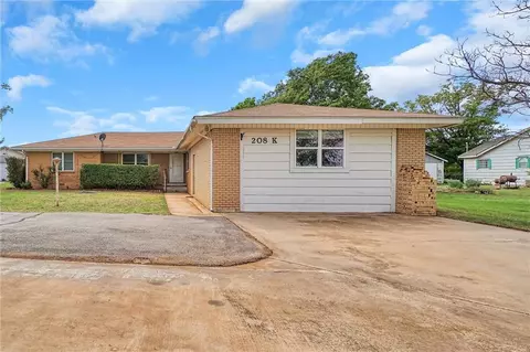 208 K St, Olustee, OK 73560 photo 4