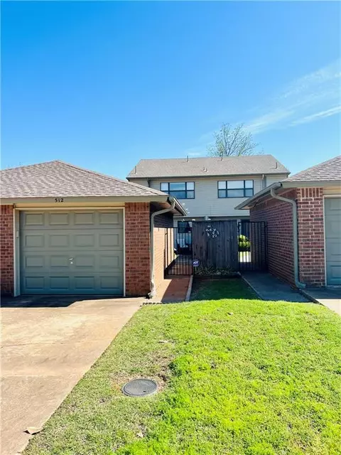 512 W Greenlea Chase St, Oklahoma City, OK 73170