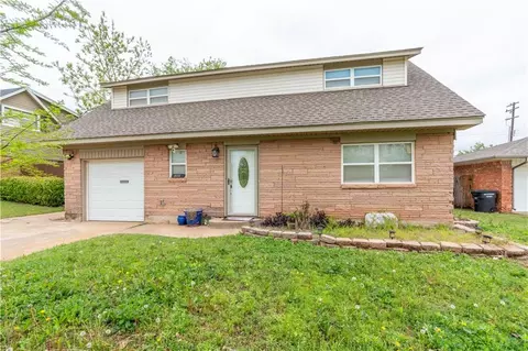 401 NE 18th St, Moore, OK 73160