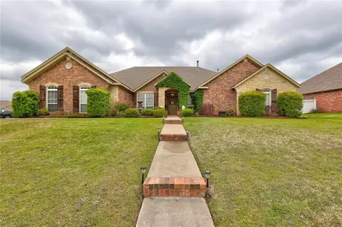 1600 Pecan Crossing Dr, Shawnee, OK 74804