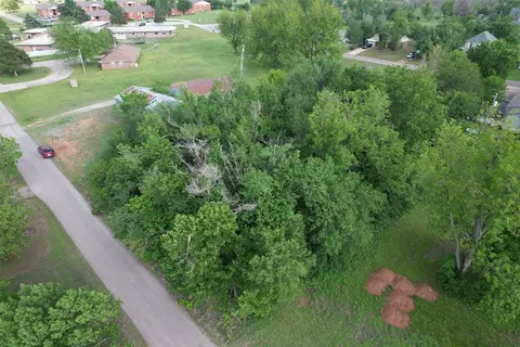 E Rutgers Avenue, Guthrie, OK 73044