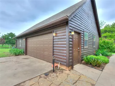 9709 Hillcrest Dr, Edmond, OK 73025 photo 45