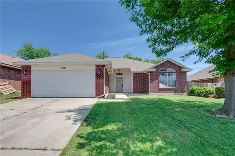 17304 Cedarwood Dr, Edmond, OK 73012