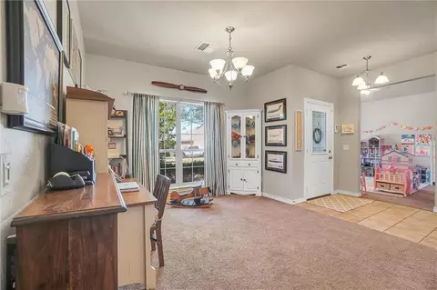 512 Peacock Cir, Altus, OK 73521 photo 7