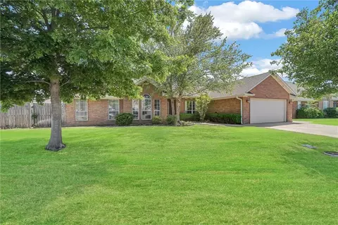 512 Peacock Cir, Altus, OK 73521 photo 3