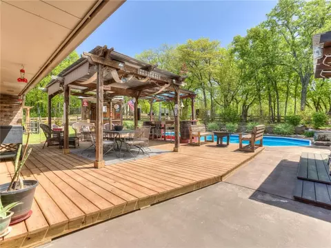 6507 Crooked Oak Dr, Norman, OK 73026