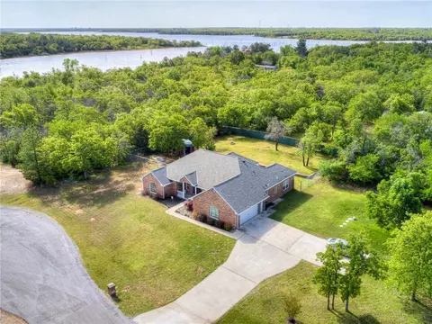 105 Brenda Ln, Mcloud, OK 74851 photo 2